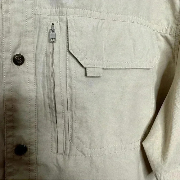 Field & Stream  Button Down Fishing Shirt Short Sleeved Cream Size Extra Large - Picture 3 of 16